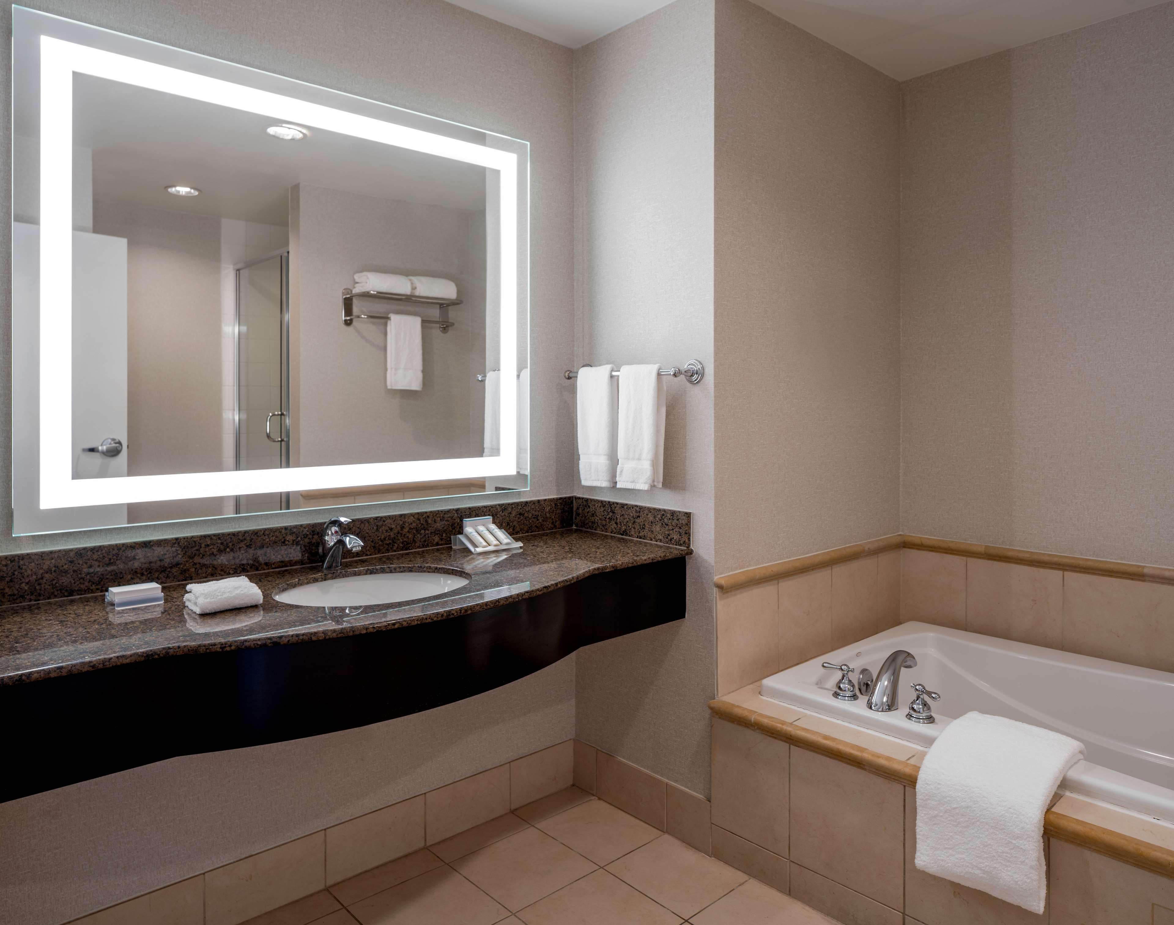 Hilton Garden Inn Jackson Downtown Zewnętrze zdjęcie