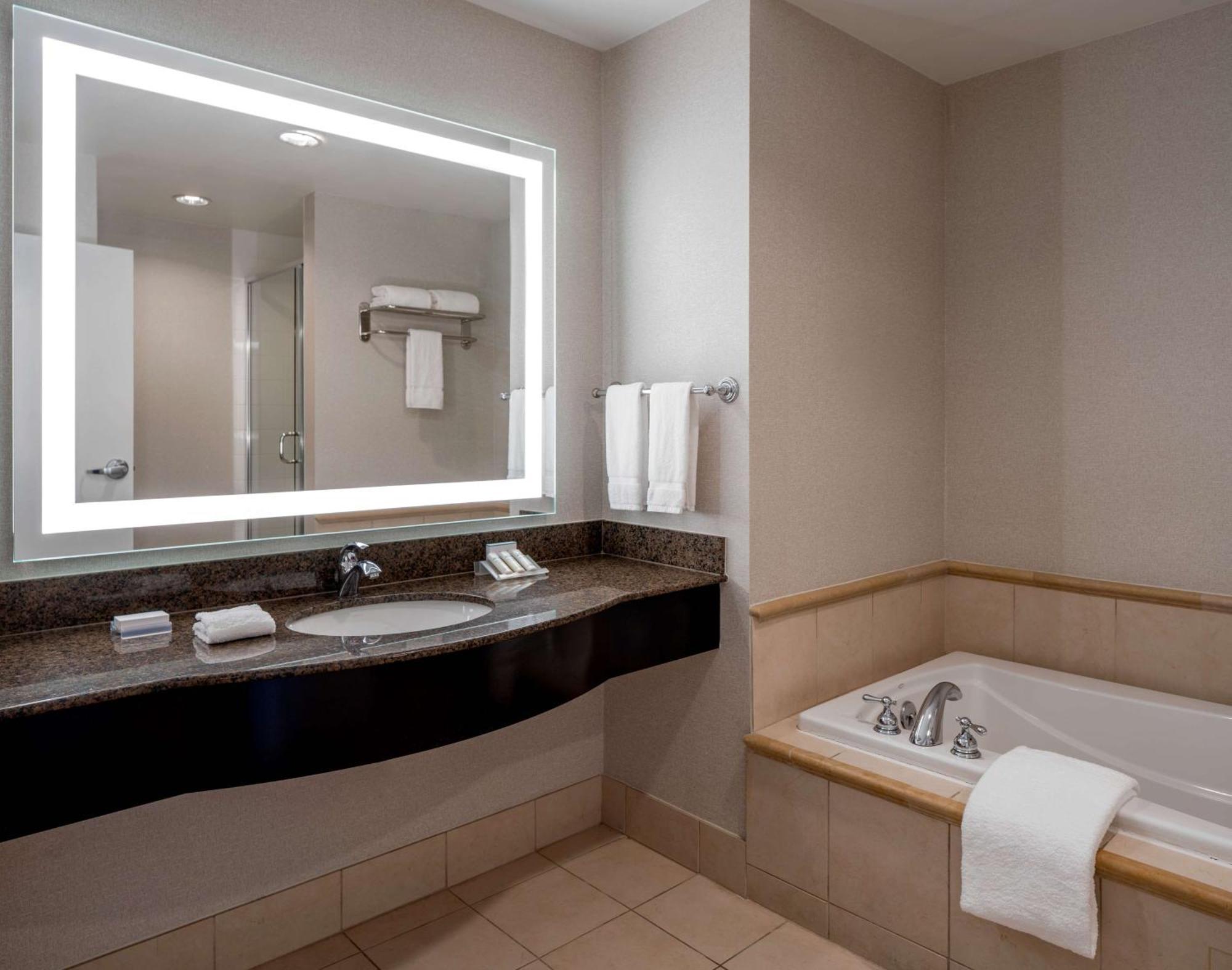 Hilton Garden Inn Jackson Downtown Zewnętrze zdjęcie